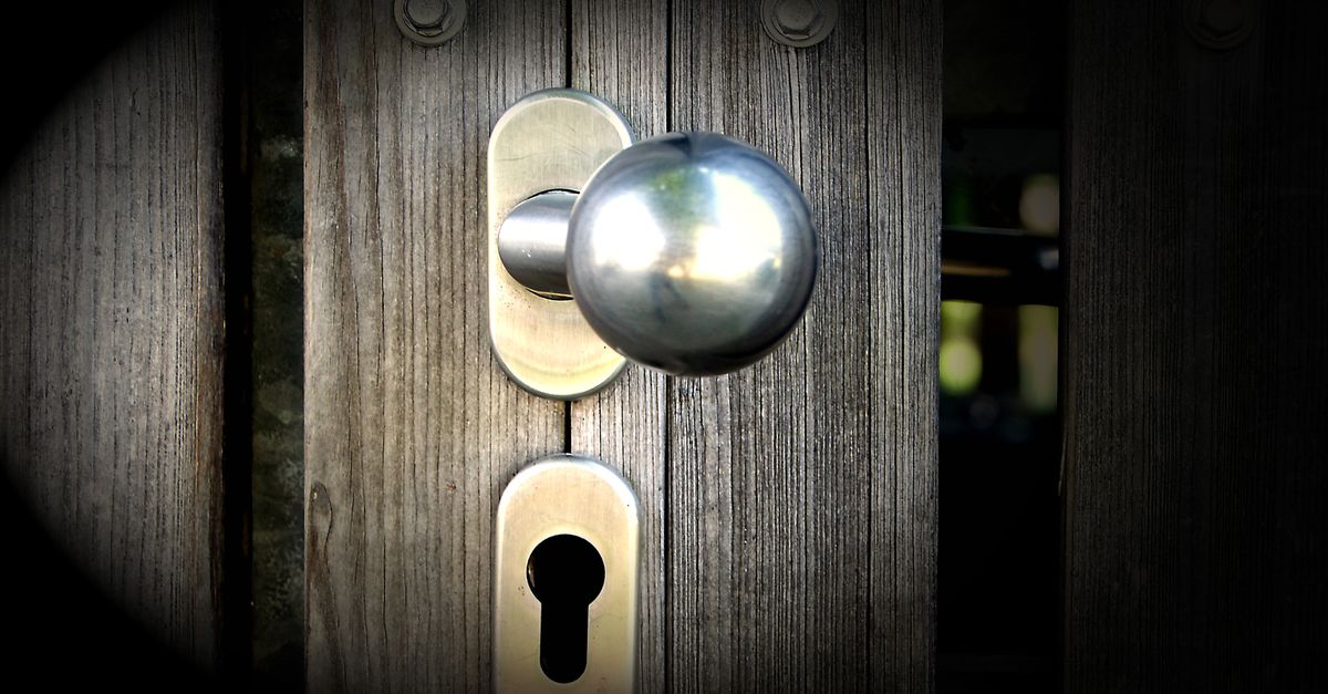 Door Knob Lock vs. Deadbolt: What Actually Keeps a Door Shut — Green Brook Township Locksmith